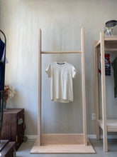 Load image into Gallery viewer, Latre 50's style short sleeves light weight jersey unisex tee