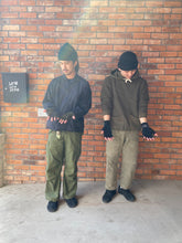 Load image into Gallery viewer, U.S. military fingerless gloves