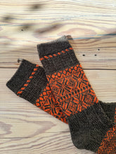 Load image into Gallery viewer, Japanese Luxury Winter Wool Organic Cotton Snowflake Socks

