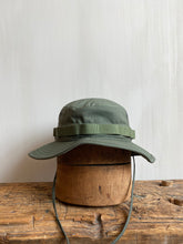 Load image into Gallery viewer, Deadstock U.S. Military Hot Weather Jungle Boonie Hat
